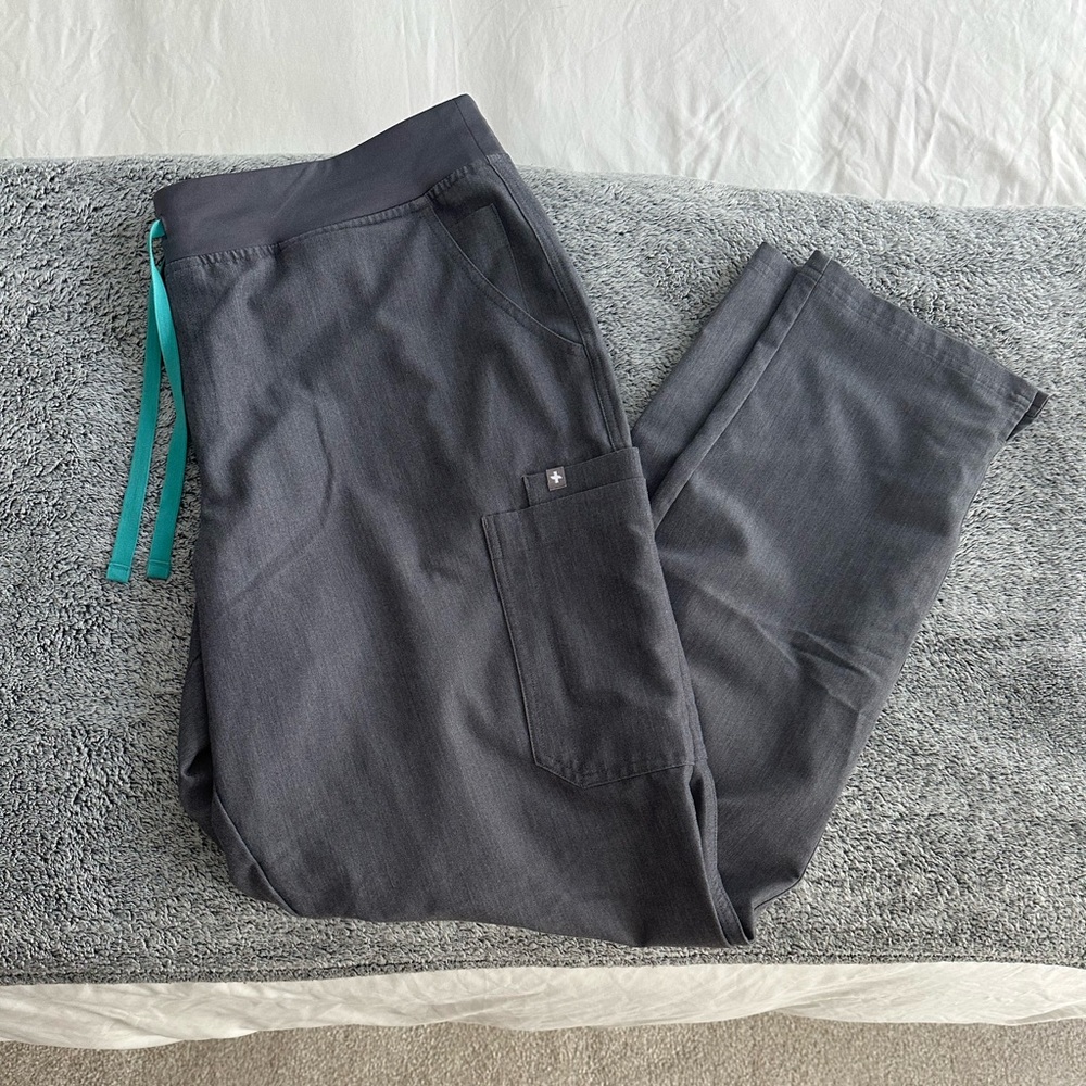 Figs Graphite Yola Skinny Scrub Pants 2.0